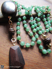 The Long Aventurine And Ebony Necklace With A Touch Of Gold