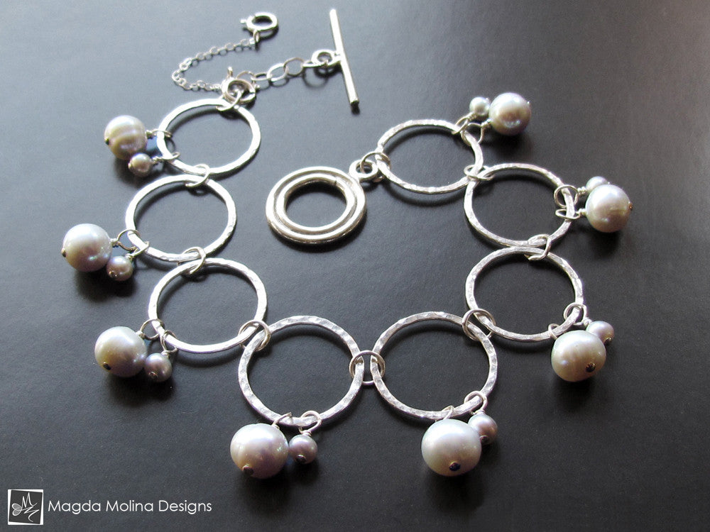The Hammered Silver Rings Bracelet With Freshwater Pearls