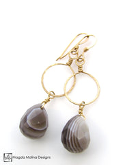 The Delicate Hammered Gold Ring And Faceted Agate Drop Earrings