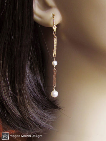 WHOLESALE - The Hammered Gold Bars And Pearls Dangle Earrings